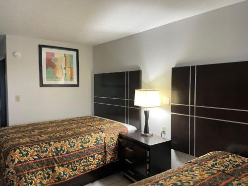 Xenia Hotel | Deerfield Inn