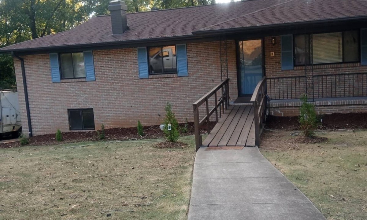 New Castle House | Delightful 3-bedroom house with AC in Birmingham