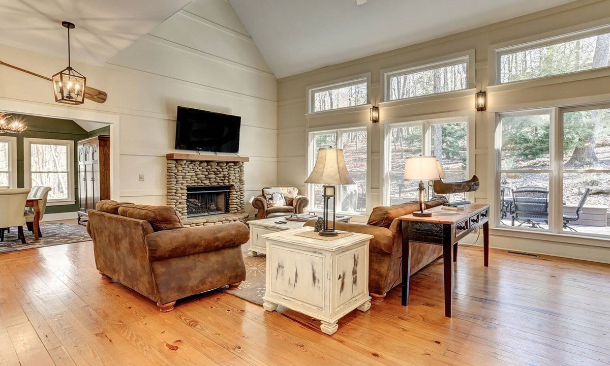 Big Canoe House | Denny's Caribou Lodge - Bright, luxurious space with fireplace, deck, and Big Canoe amenities!