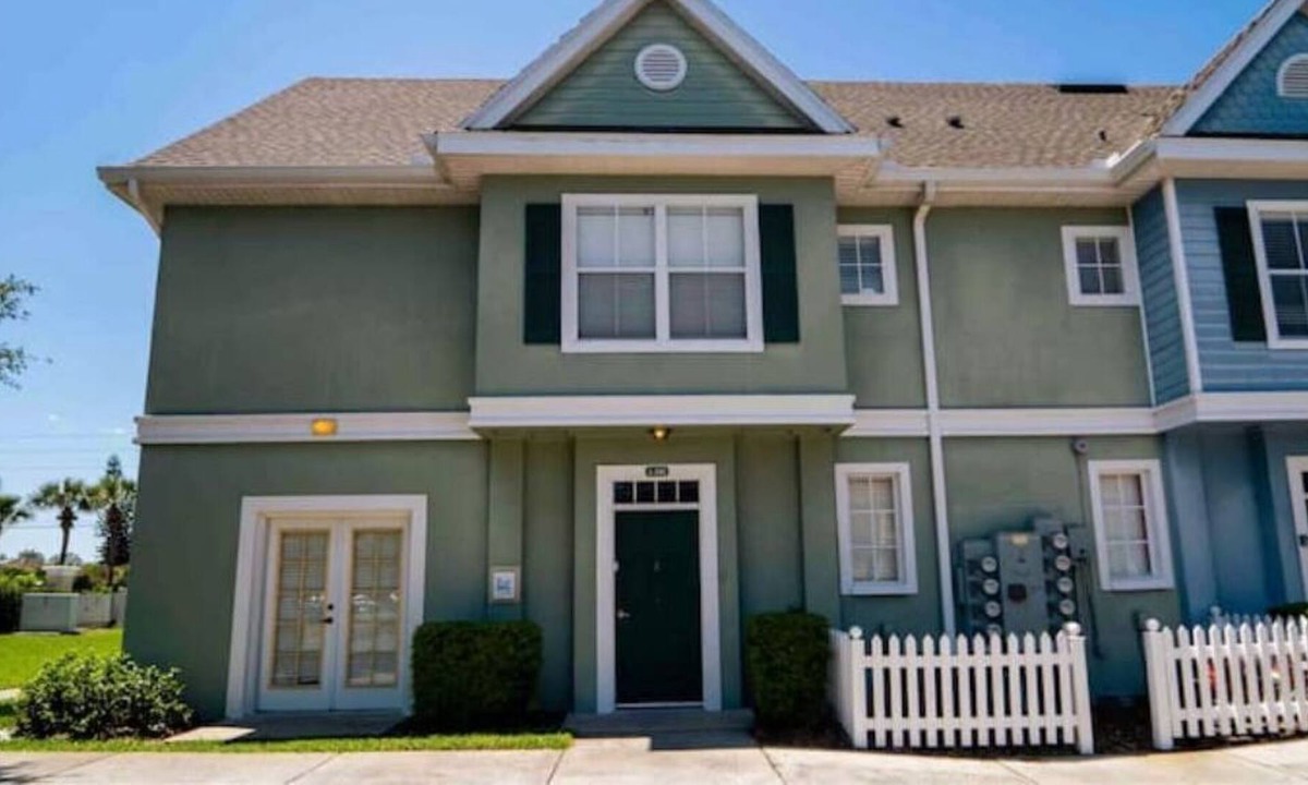 Venetian Bay Villages House | Disney Poolside Getaway