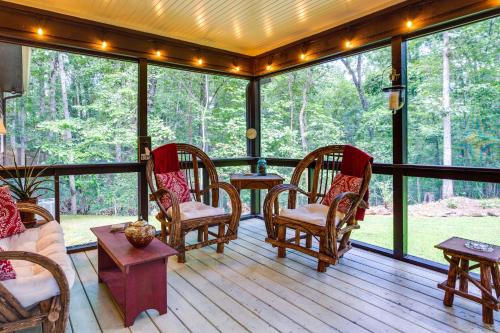 Dahlonega House | Dog-Friendly Dahlonega Home w/Private Fire Pit!