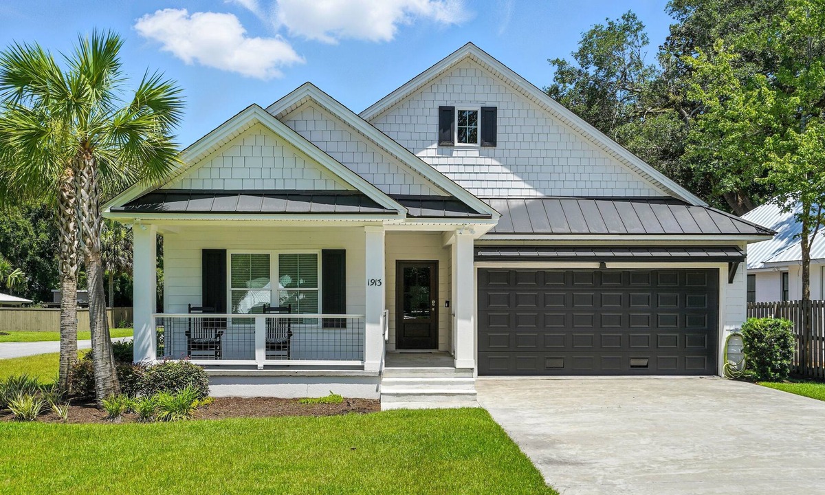 Saint Simons Heights House | Dog-Friendly Fenced Yard Walk to Restaurants Luxury Home