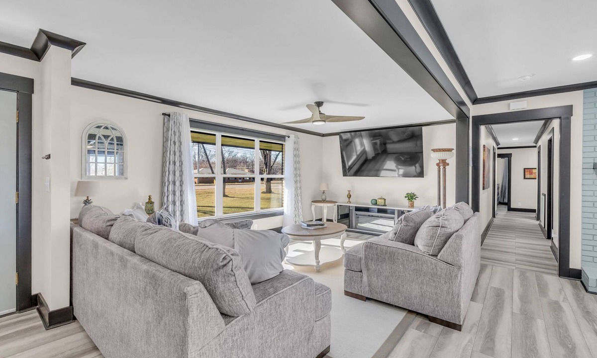 Murfreesboro House | Double Diamond Rentals - Luxe Retreat/4bd-Pool-Golf
