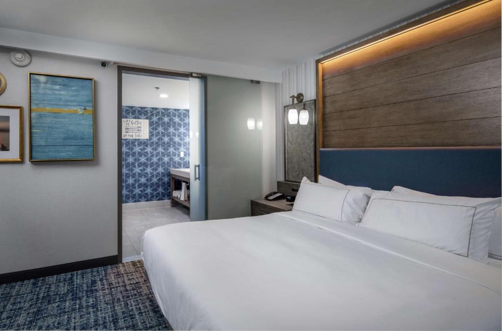 Hot Springs Hotel | DoubleTree by Hilton Hot Springs