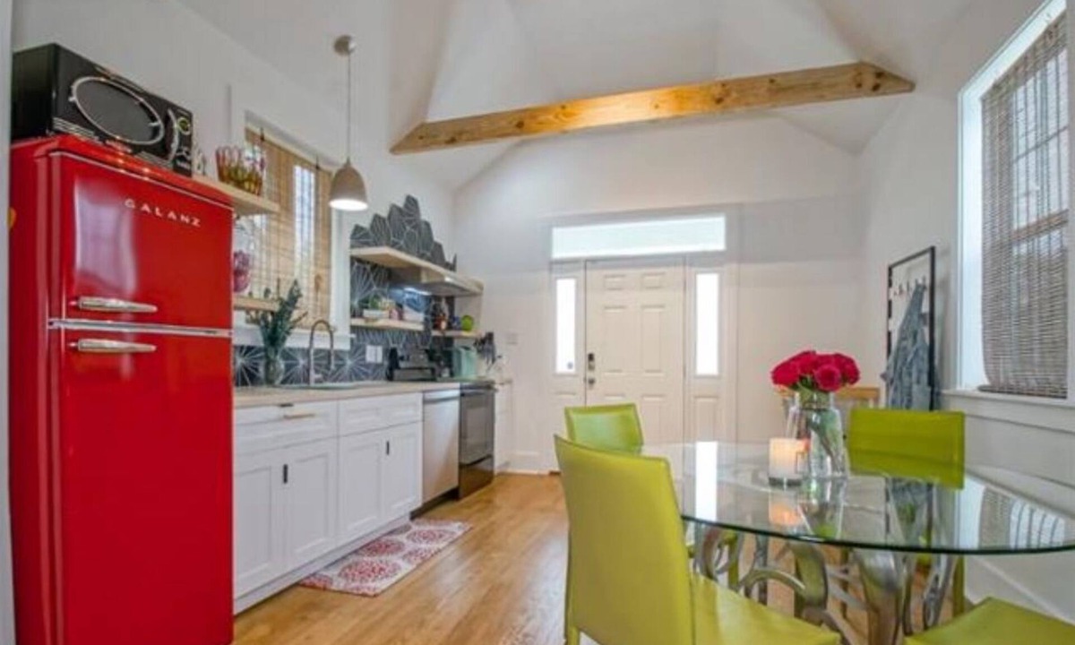 Florida Area Cottage | Eclectic Bywater Beauty