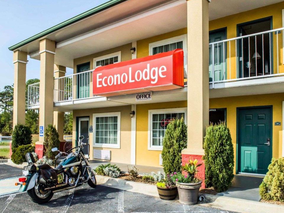 Lloyd Cabin | Econo Lodge Monticello