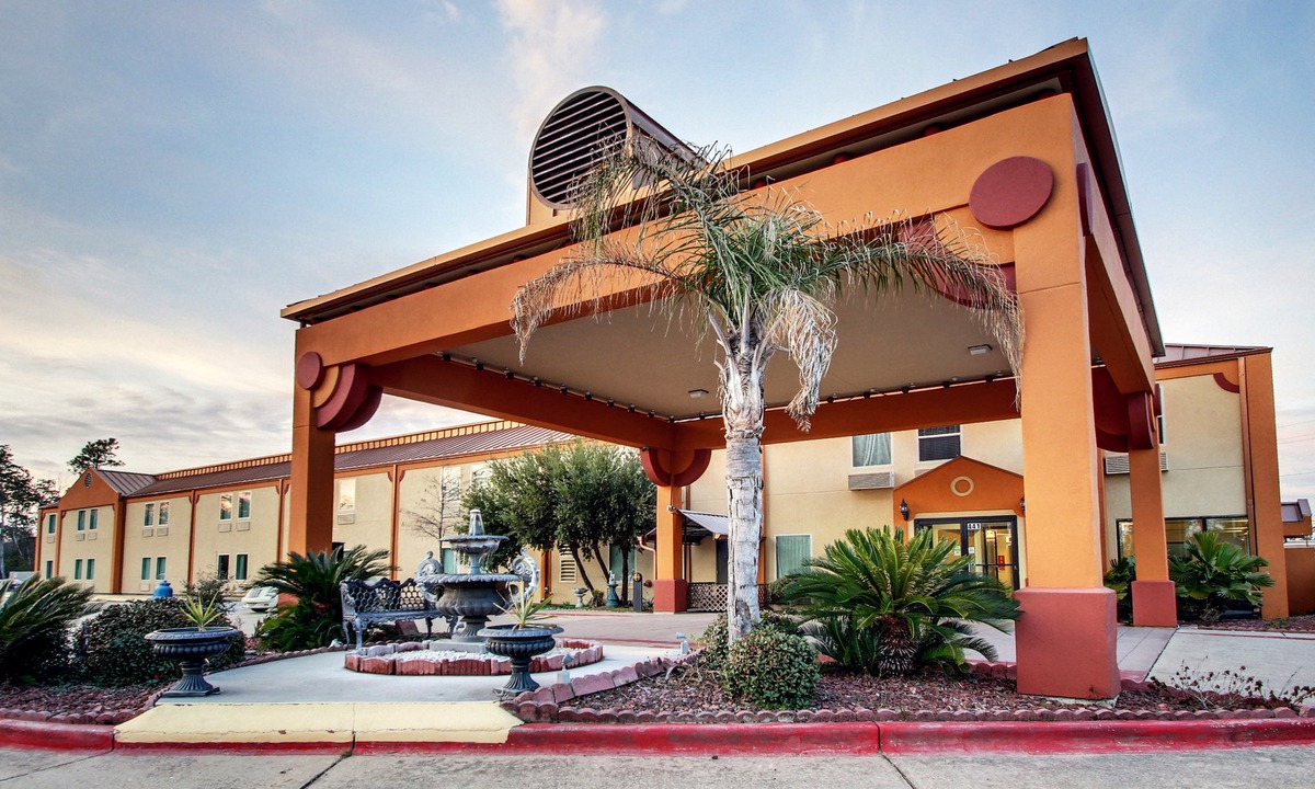 Diamondhead Hotel | Econolodge Inn & Suites