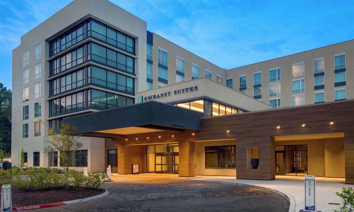 Alpharetta Hotel | Embassy Suites By Hilton Alpharetta Halcyon