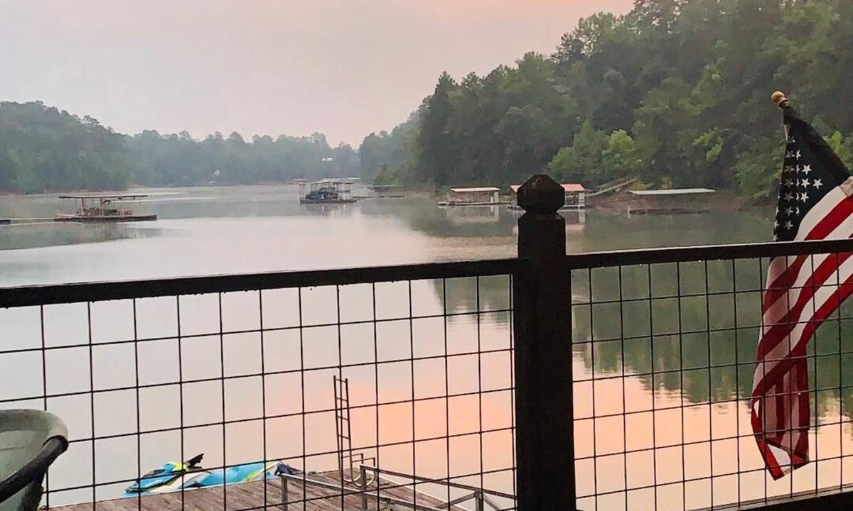 Houston House | Enjoy a Water Getaway! Book the A-frame now!