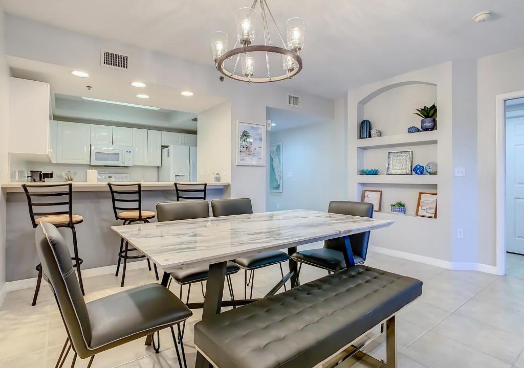 New Smyrna Beach Apartment | Enjoy the gorgeous sunset in this beautiful 32 condo ~ OW9-305