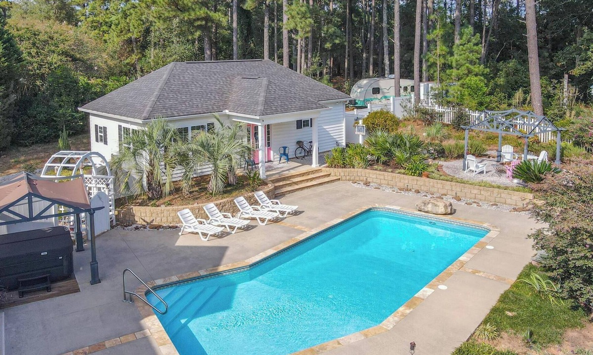 Aiken Cottage | Equestrian & Golfer’s Paradise - Minutes from Everything - Pool/Hot Tub/Fire Pit