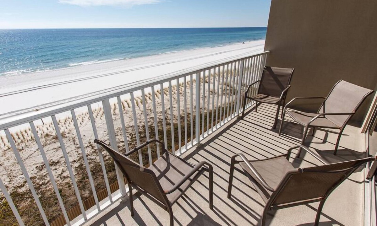 Fort Walton Beach Condo | ETW 3003: Saltwater Escape The Oceanfront Location for Your Dream Vacation!