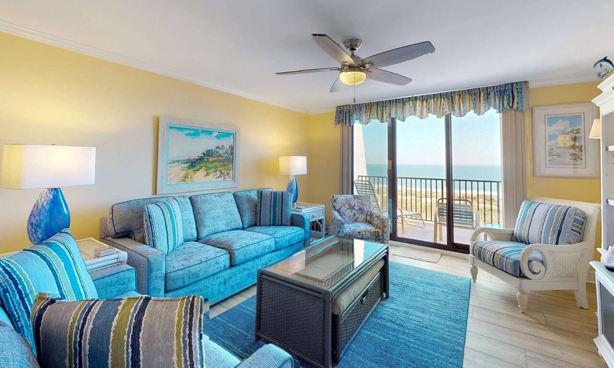 Folly Field Condo | Exquisite oceanfront top-floor condo has the feel of paradise on earth