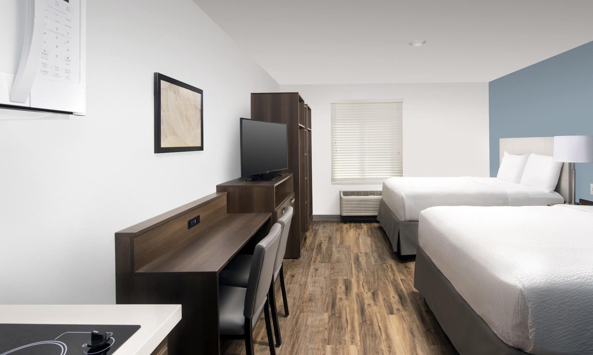 Temple Terrace Hotel | Extended Stay America Select Suites - Tampa - Northeast