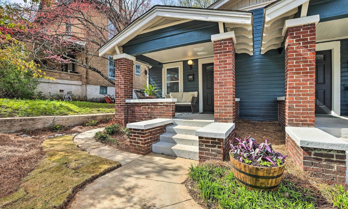 Forest Park House | Extended Stays Welcome! Home Near Avondale Dining