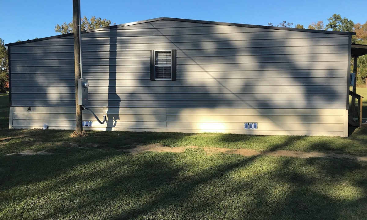 Preston Cottage | Family friendly, quiet neighborhood, 7 minutes from town. 20 minutes from Casino