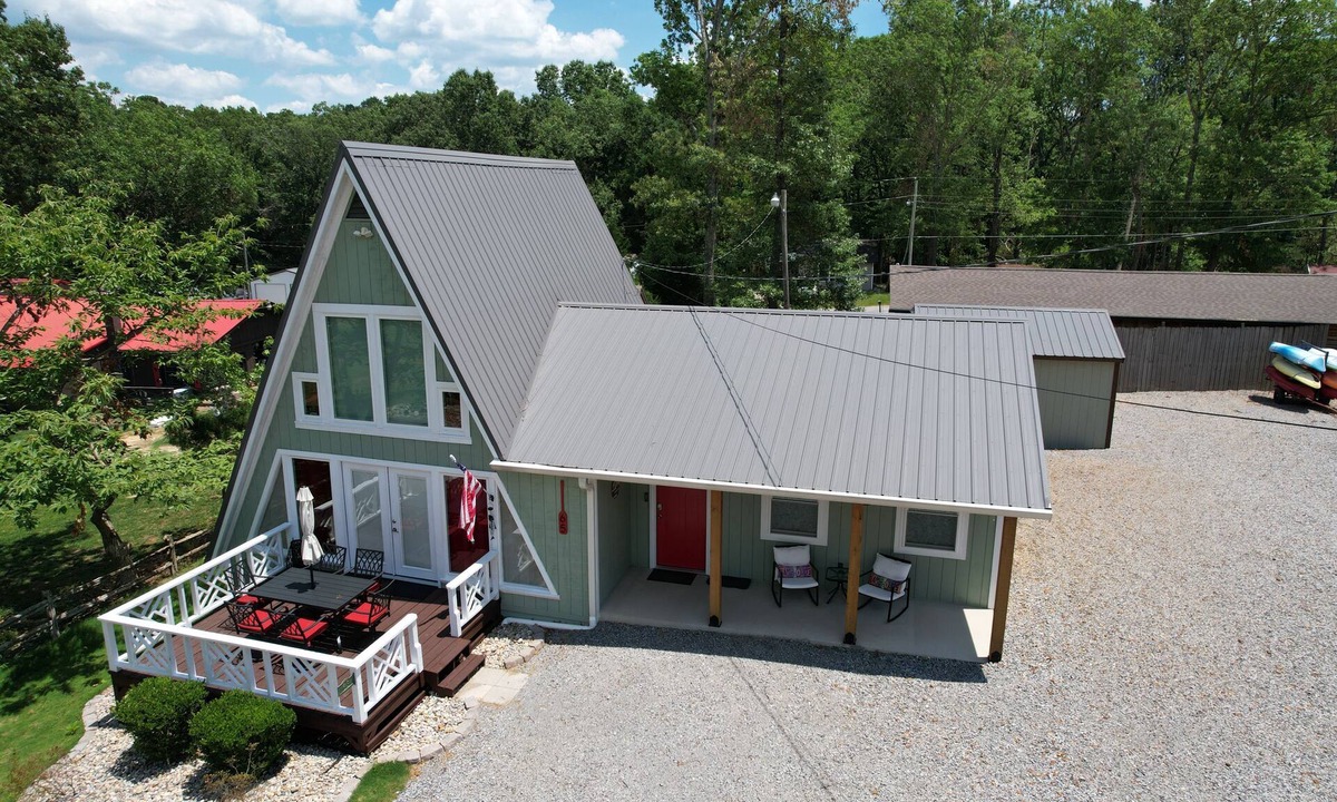 Springville Cabin | Family Retreat at Kentucky Lake Boat Parking Pets Welcome