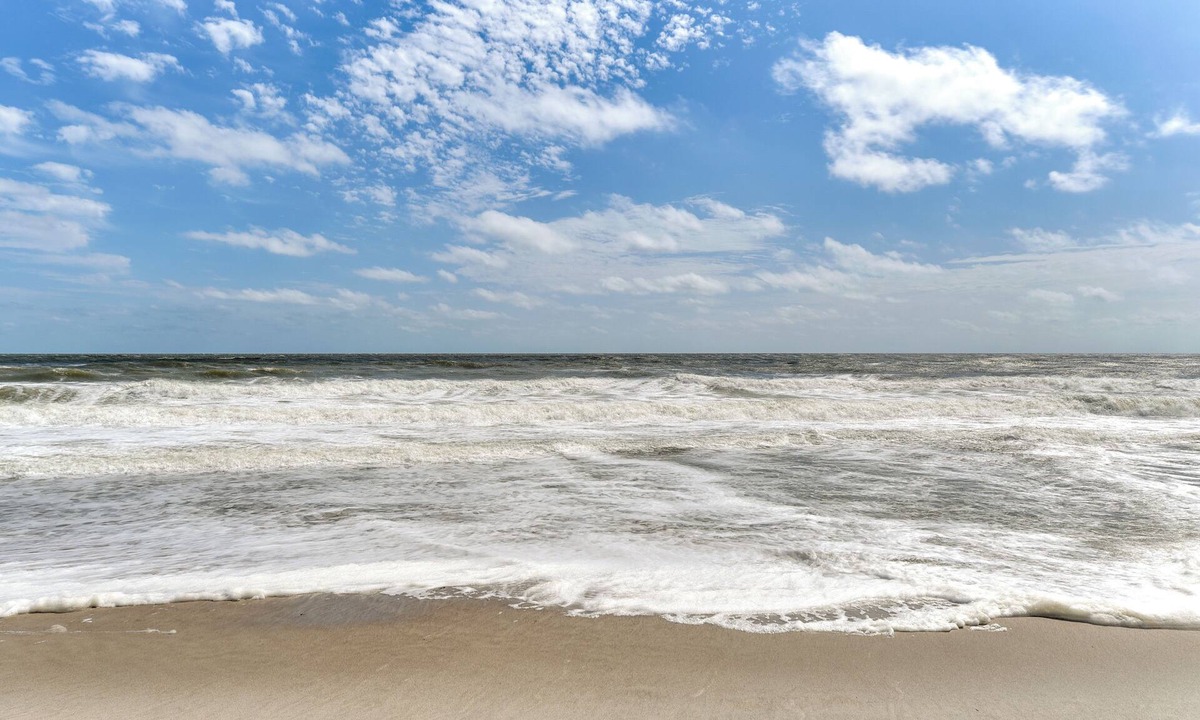 Fernandina Beach Apartment | Fernandina Beach Paradise: Steps to Shore!