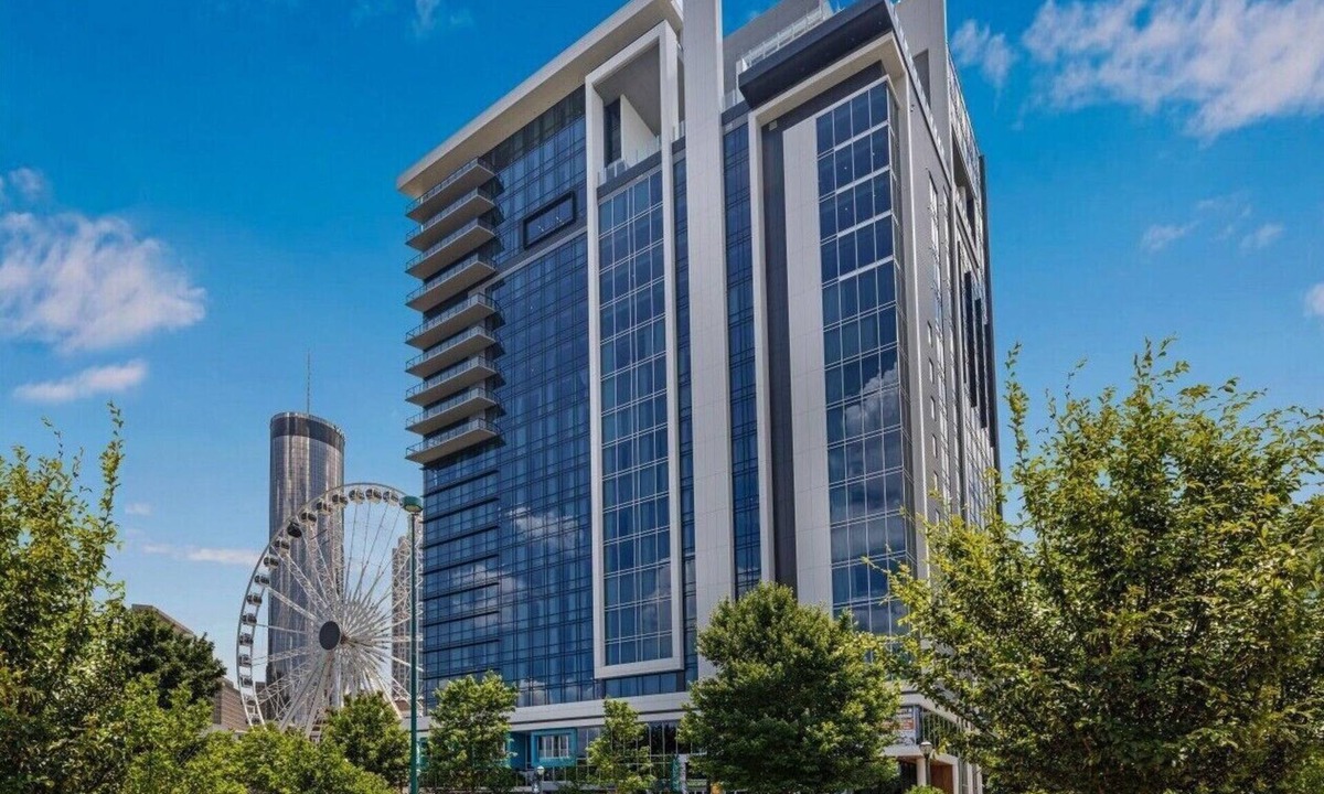 Peachtree Center Hotel | Major international sporting event ATLANTA Vacation Rental. 1BDR Deluxe, Sleeps 4, Full Kitchen
