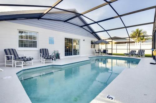 Buena Ventura Lakes House | Florida Gem