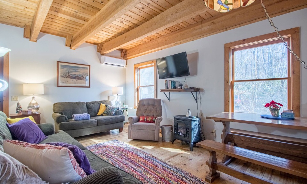 Scaly Mountain Cabin | Fun 3-bedroom cabin directly on rushing stream near Highlands and attractions