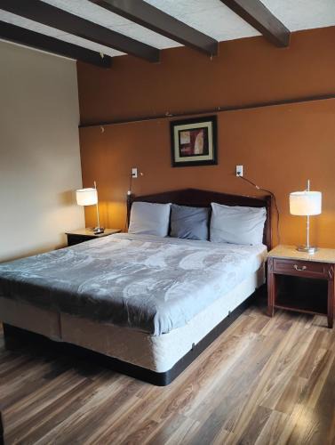 Baton Rouge Apartment | Gated - 1 King Bed 1 Bath Apt with Full Kitchen 121