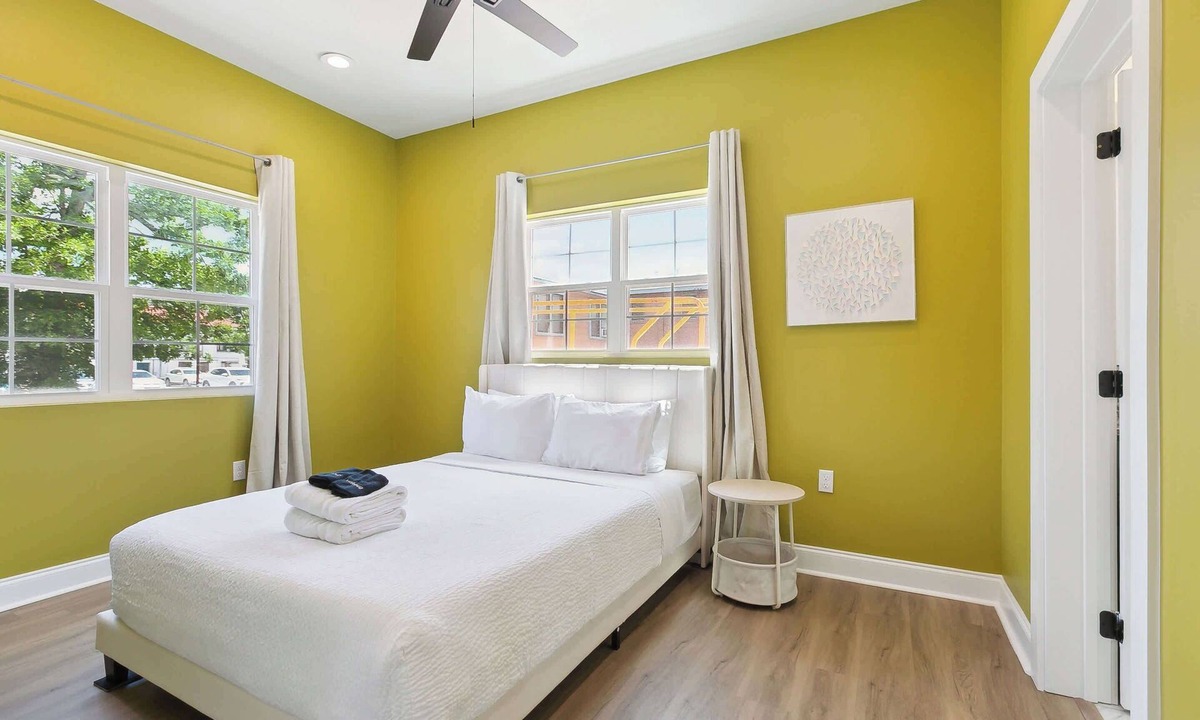Main Street Historic District Apartment | Geaux Tigers! - 1BD Apartment, Ground Floor