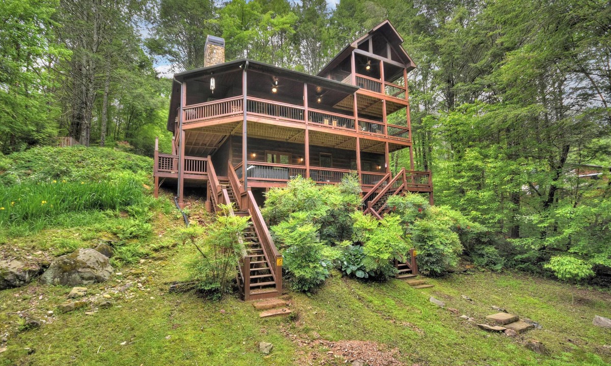 McCaysville Cabin | Go Fish | Creek Front | Pool Table | Fire Pit