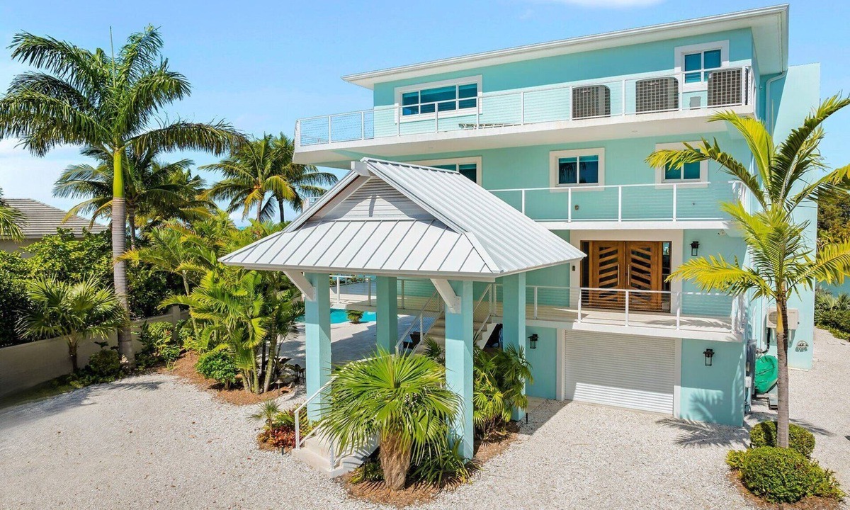 Toll Gate Shores House | Gorgeous bayfront Snappy Turtle: Spacious 4BR home in Islamorada with open water views!