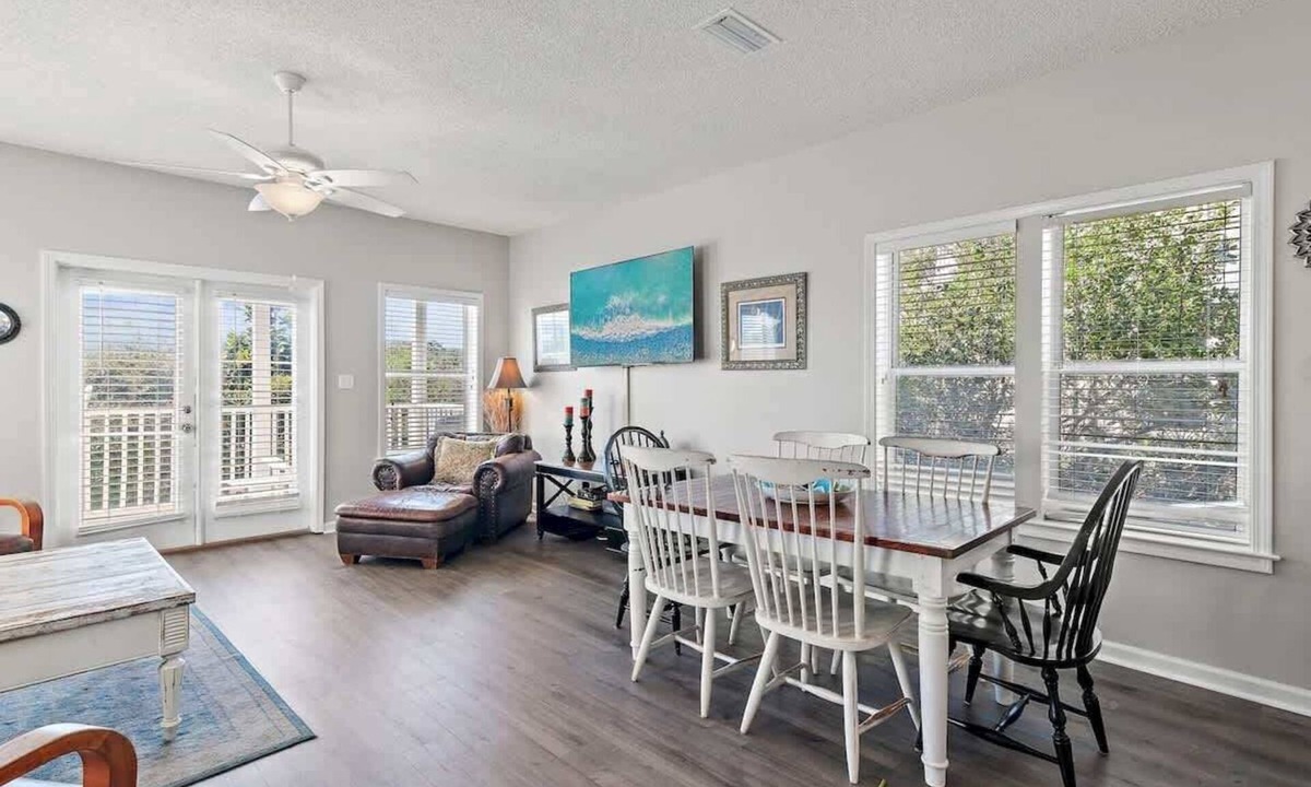 Seacrest House | Gulf Views/Pet Friendly/Across street from Beach