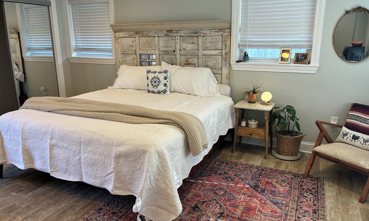 Hammond Apartment | Hammond Hideaway STUDIO APARTMENT