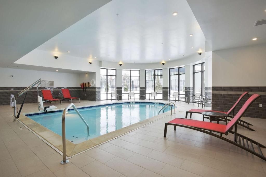 Kenwood Hotel | Hampton Inn & Suites - Cincinnati/Kenwood, OH