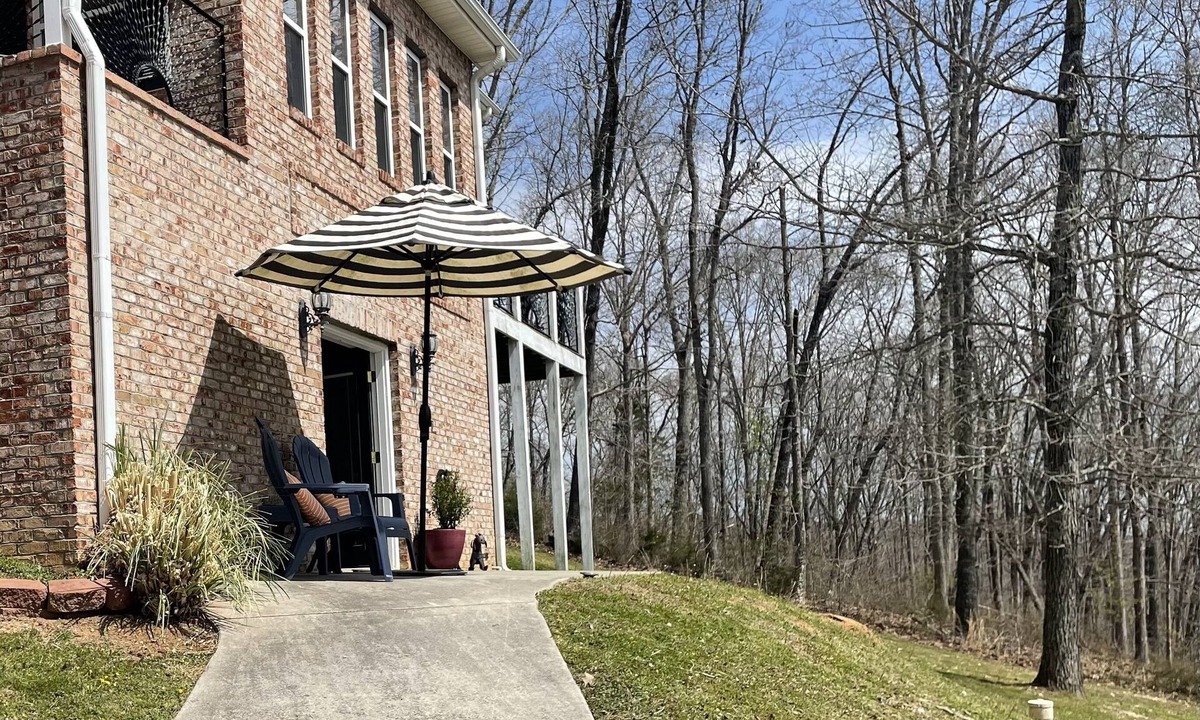 Loudon Apartment | Happy Hideaway: Rural Knoxville area apartment with a GAME room