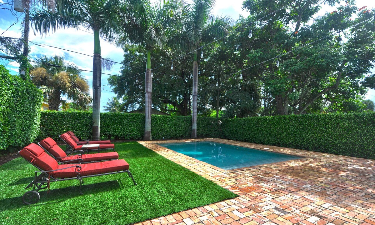 Southwest House | Heated private pool, walk to Zoo, Science Museum & Park
