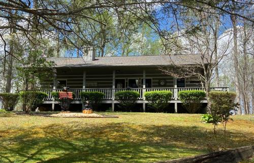 Wears Valley Ski Chalet | Heaven's Hideaway