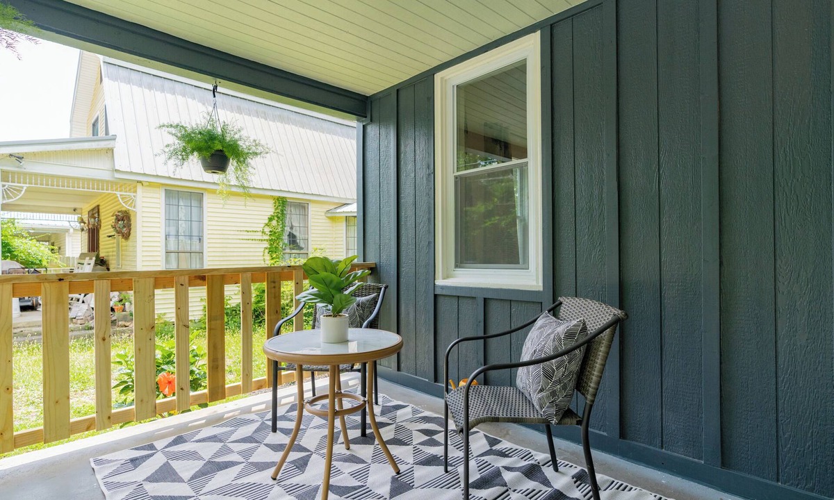 Northside Condo | Hickory House: Cozy 1bd/1bth condo in vibrant Chattanooga's North Shore.