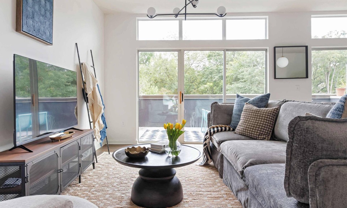 Inman Park Apartment | High IQ