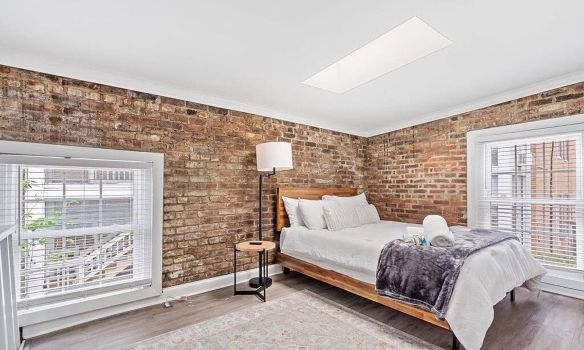 Central Business District Apartment | Historic Carriage House Loft In Heart of Downtown Mobile
