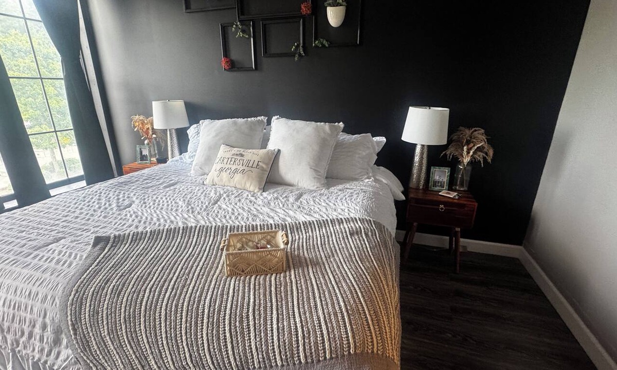 Cartersville Apartment | Historic Downtown Loft in Cartersville
