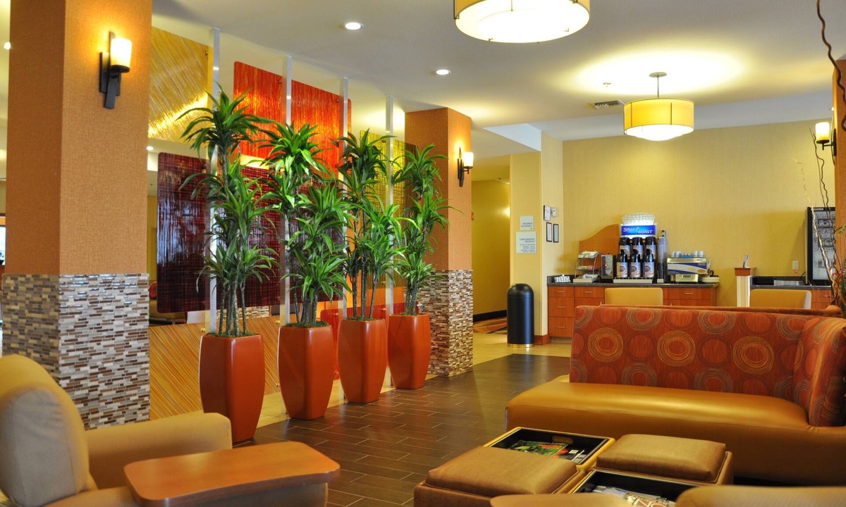 Prattville Hotel | Holiday Inn Express Hotel & Suites Prattville South by IHG
