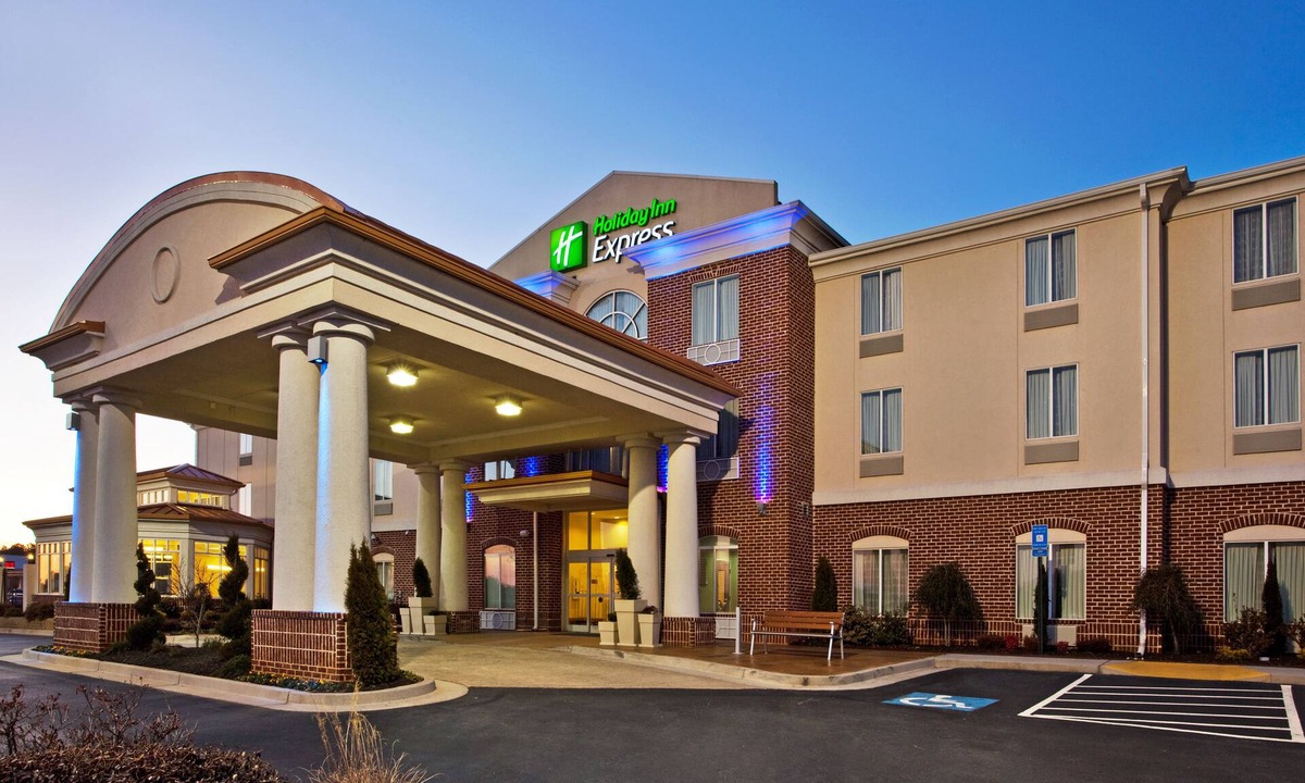 Bremen Hotel | Holiday Inn Express Hotel & Suites Bremen by IHG