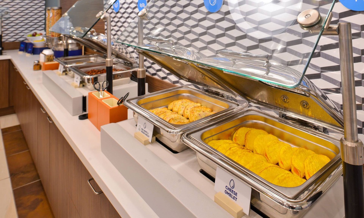 Cleveland Hotel | Holiday Inn Express Hotel & Suites Cleveland by IHG