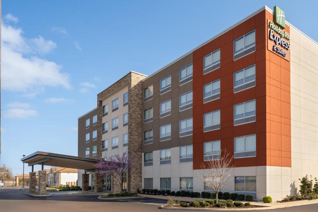 West Memphis Hotel | Holiday Inn Express & Suites West Memphis by IHG