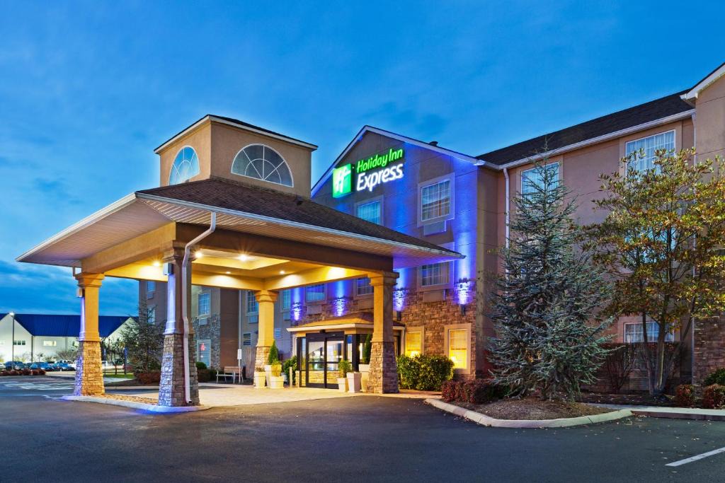 Alcoa Hotel | Holiday Inn Express & Suites Alcoa Knoxville Airport by IHG