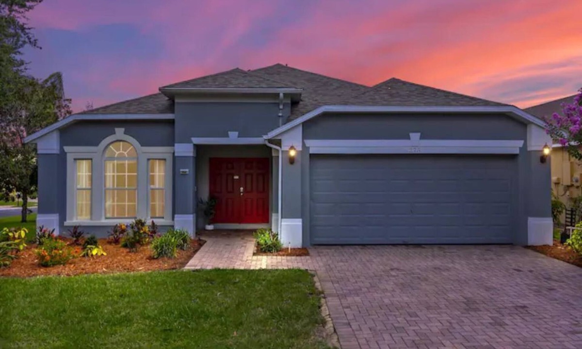 Legacy Park House | Home in Davenport close to Parks w/Pool