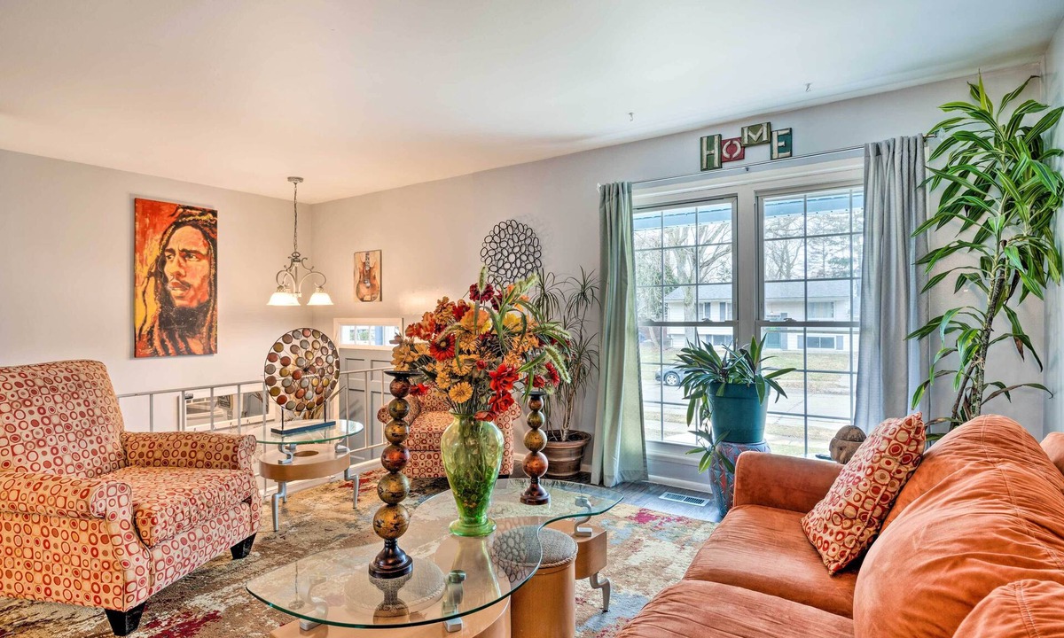 Indianapolis House | Home w/Fire Pit - 8 Mi to Dtwn Mile Square!