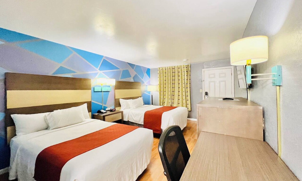 Berea Hotel | Hometown INN