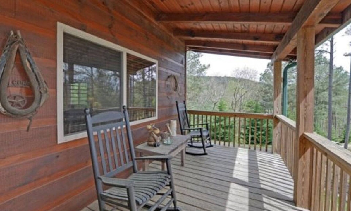 Copperhill Cabin | Horse Collar Lodge- Hot tub, ,minutes to Ocoee river rafting, pool table, Pet Friendly, fire pit