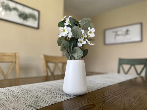 Lakeland House | Host Hubble Private Rooms, Queens Loop