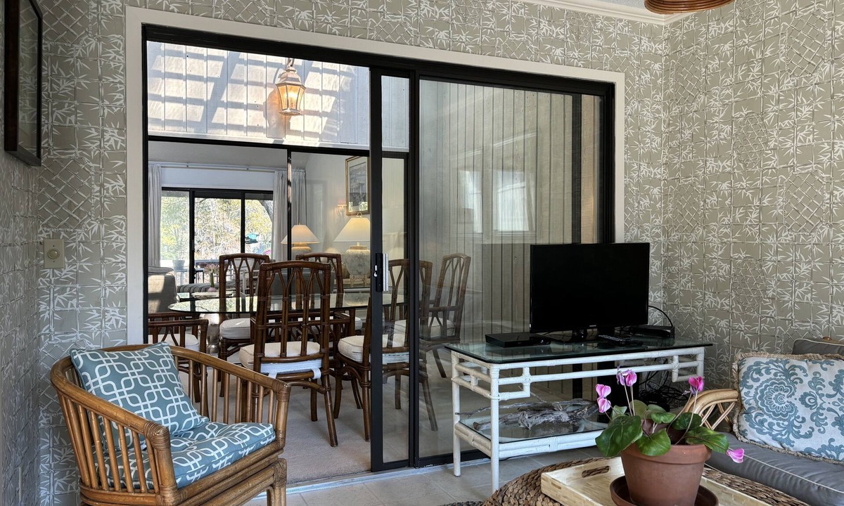 Beach Lagoon Villa | 🔥HOT SUMMER DEAL🔥 16 Turtle Lane/1 MIN WALK to beach! 🏖️ Bright end unit! 🌞